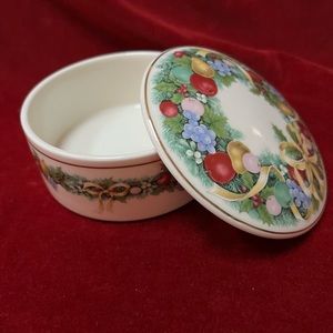 Mikasa Covered Trinket Box.”Christmas Bouquet” Christmas Garland.